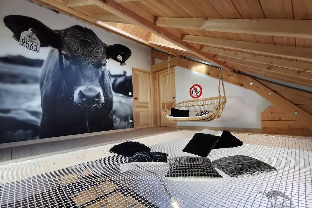 Holiday home Gite Atypique 14 Couchages En Pleine Nature Lapte