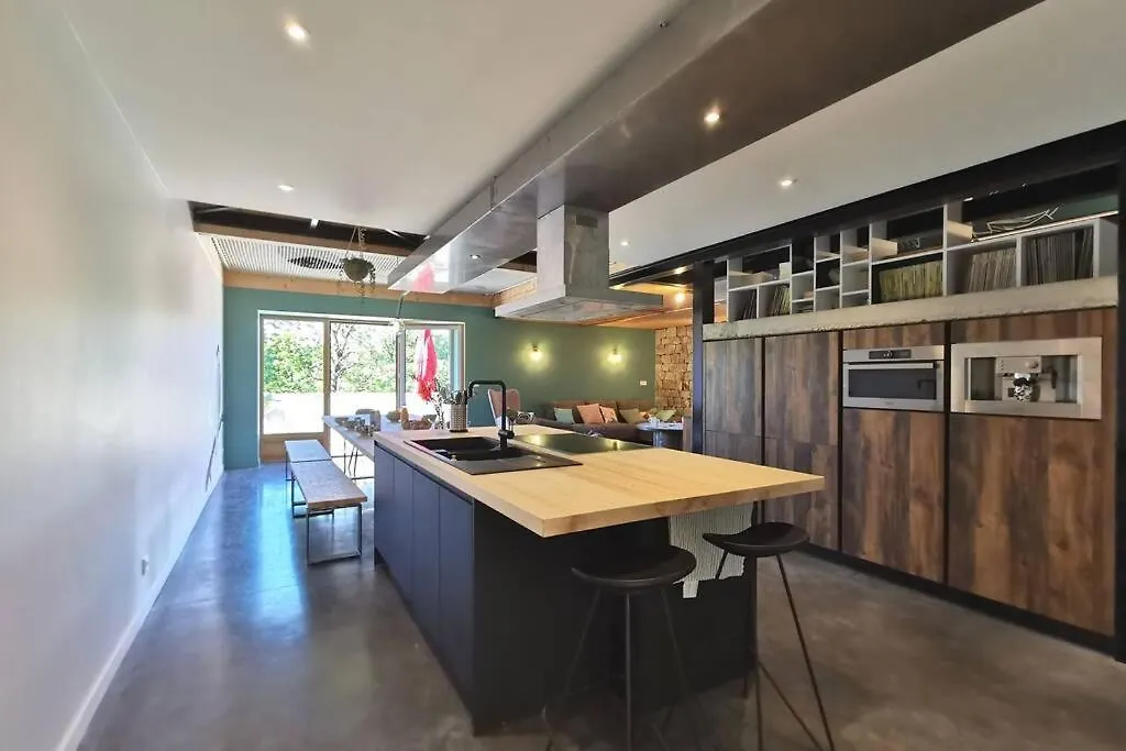 Gite Atypique 14 Couchages En Pleine Nature Lapte Holiday home