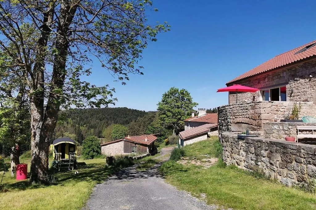 Gite Atypique 14 Couchages En Pleine Nature Lapte France